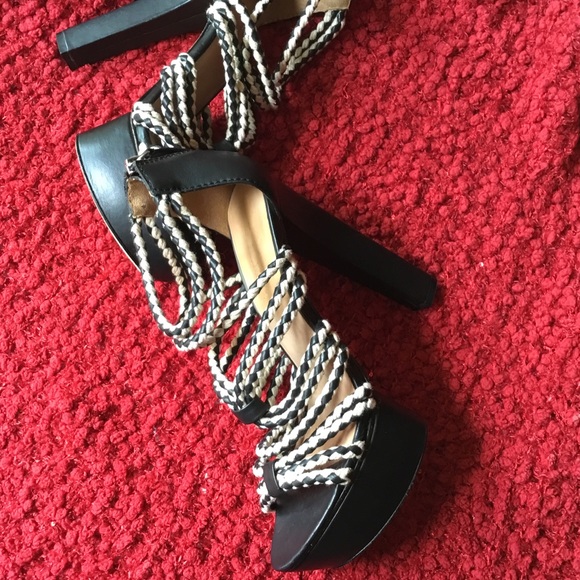 L.A.M.B black Morisa platform sandals - Picture 4 of 4